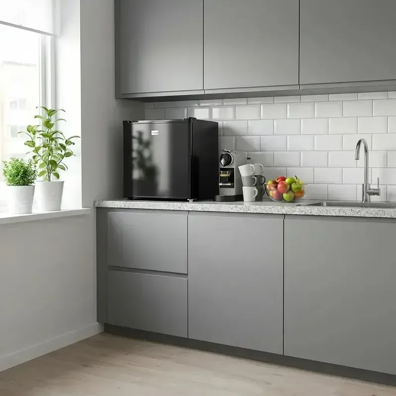 HELADERA RFG148N 48LTS BAJO MESADA NEGRO VONDOM - Imagen 5